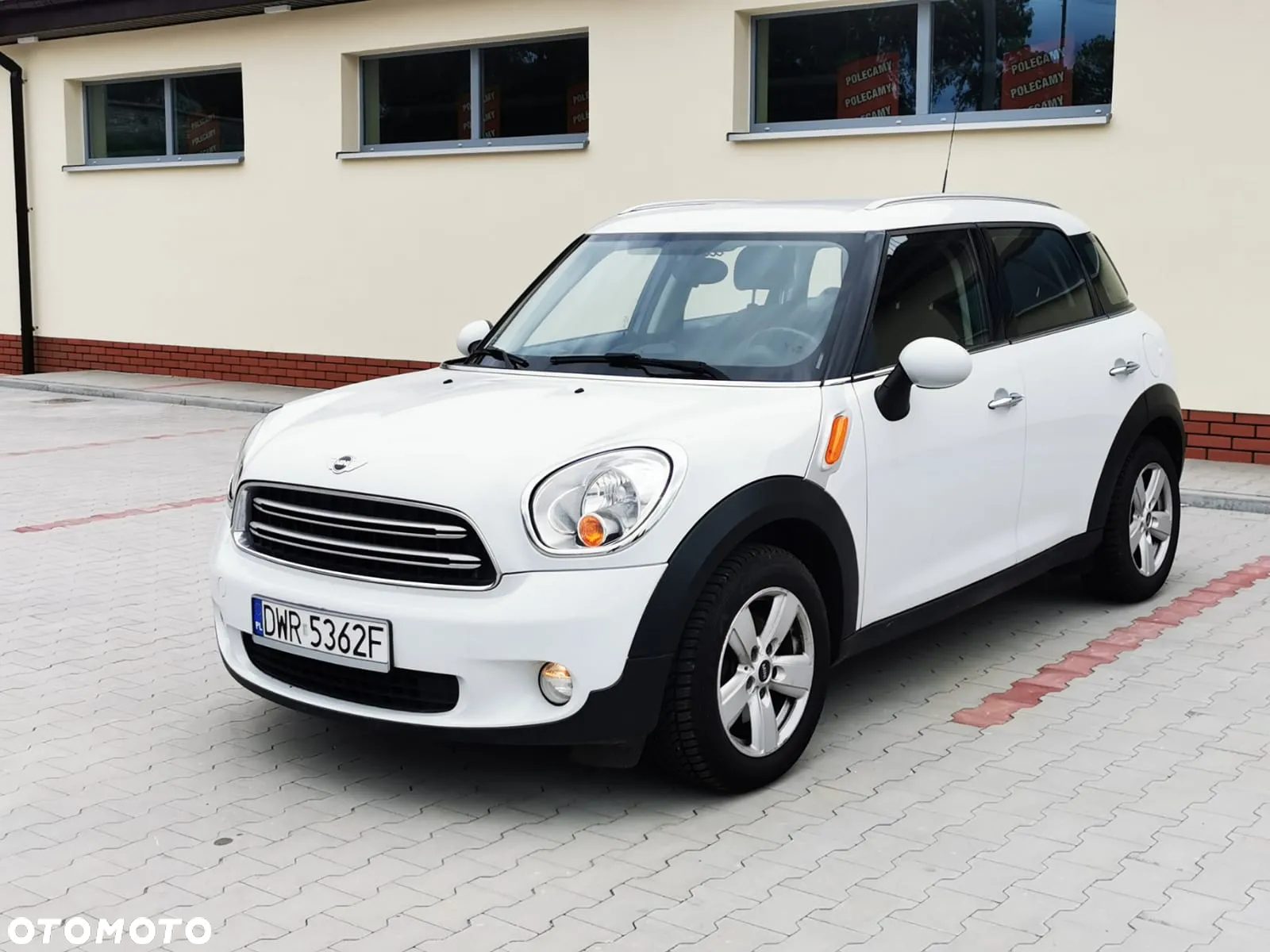 MINI Cooper Standard - 2