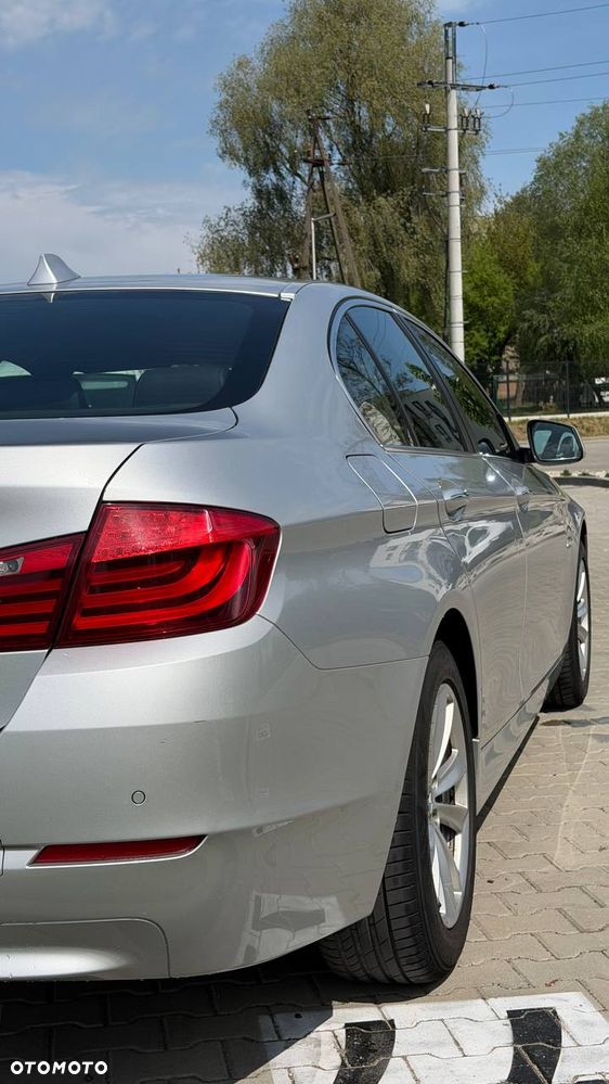 BMW Seria 5 520i - 20