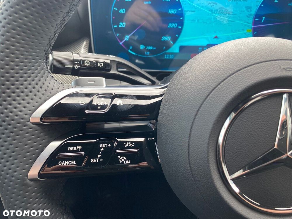 Mercedes-Benz GLC - 12