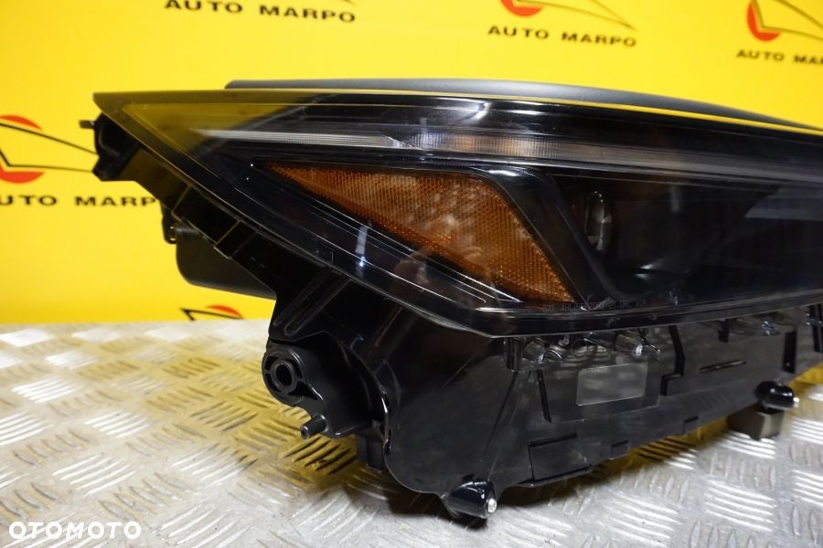 TOYOTA GRAND HIGHLANDER 2024 - REFLEKTOR LAMPA FULL LED PRAWA USA - 4