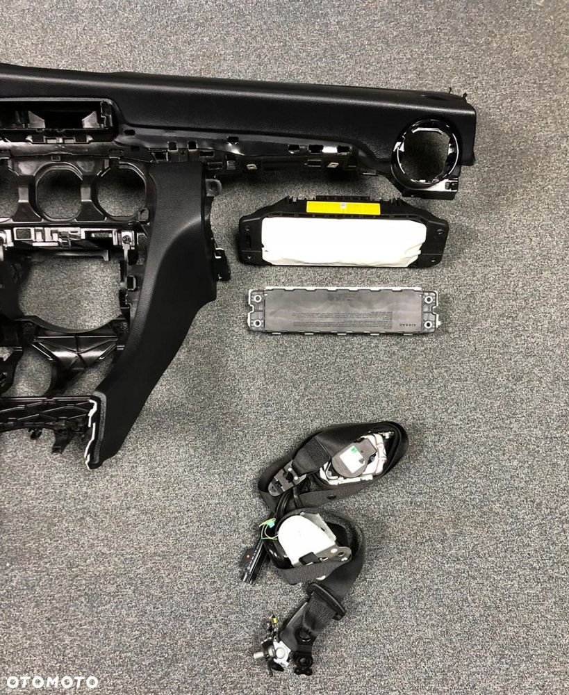 MERCEDES C KLASA W205 AIRBAG KONSOLA DESKA HEAD UP - 3