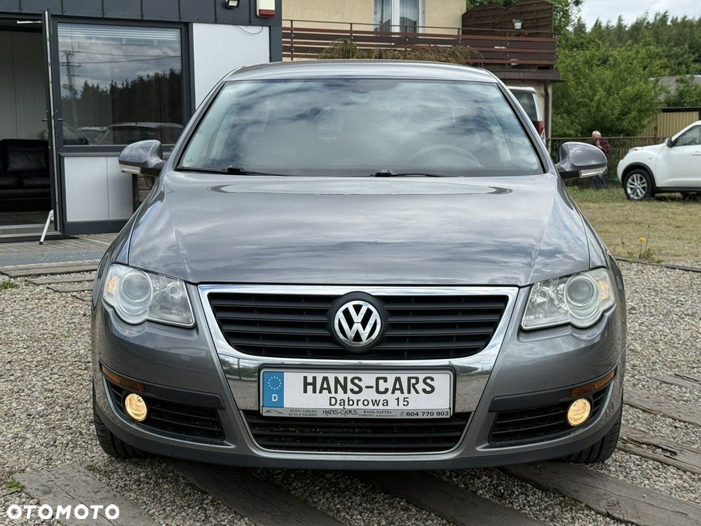 Volkswagen Passat - 12