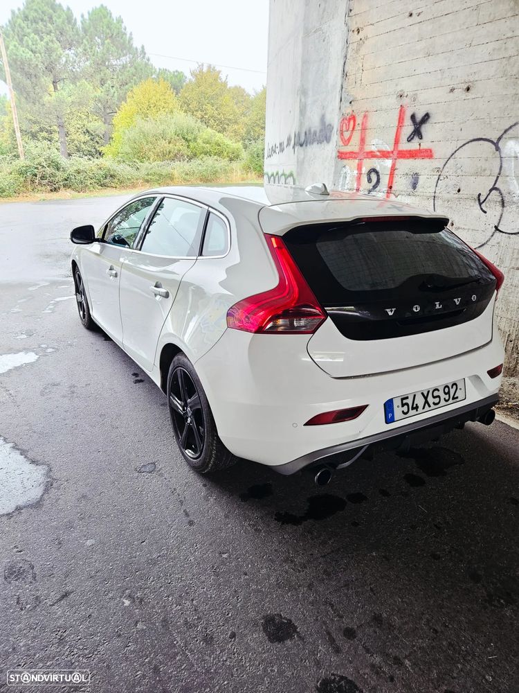 Volvo V40 1.6 D2 R-Design - 3