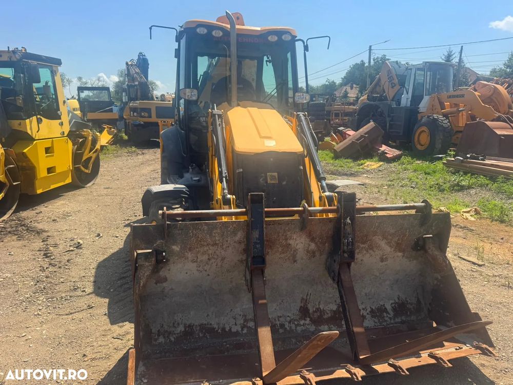 JCB 3CX Buldoexcavator - 9