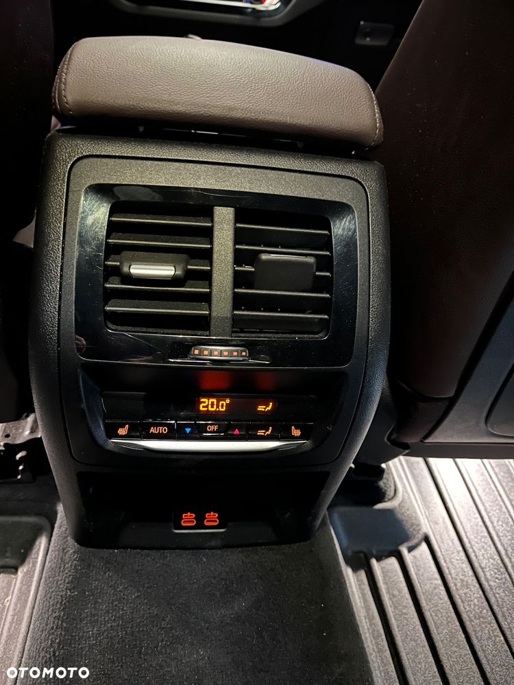 BMW X3 xDrive20d Luxury Line - 22