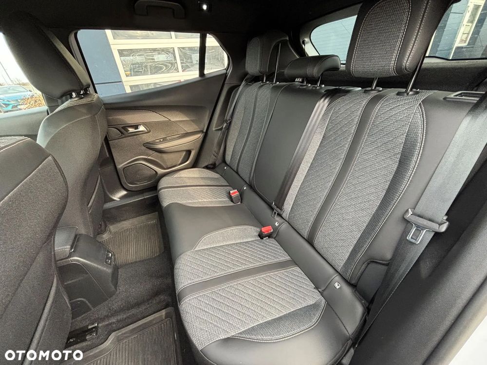 Peugeot 2008 PureTech 100 Allure S&S BVM6 - 18