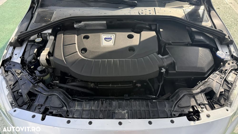 Volvo S60 D5 Summum - 8