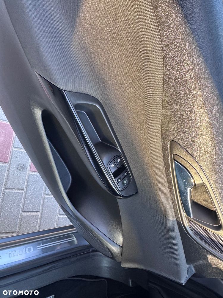 Opel Corsa 1.2 16V Edition 150 - 37