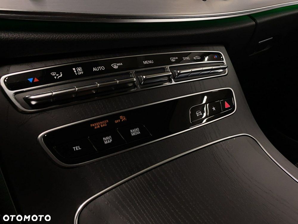 Mercedes-Benz Klasa E - 34