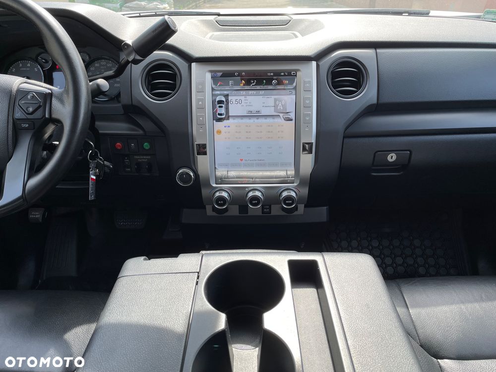 Toyota Tundra 5.7 4x4 Double Cab SR5 - 13