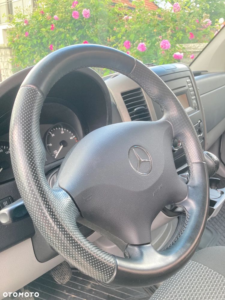 Mercedes-Benz Sprinter - 33
