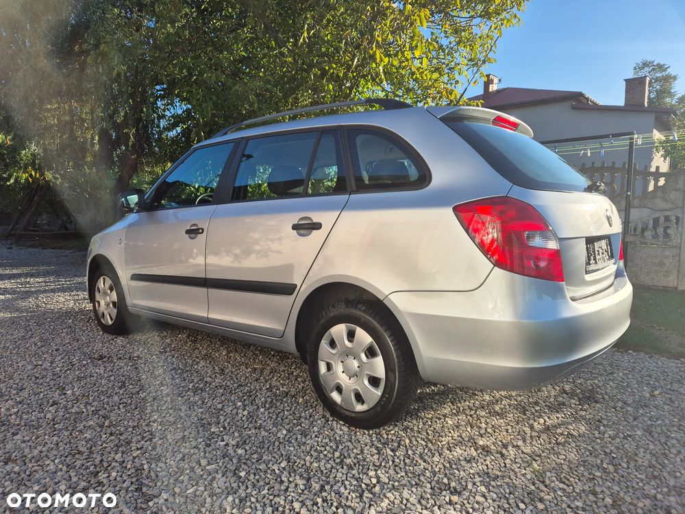 Skoda Fabia 1.2 HTP Combi Classic - 8