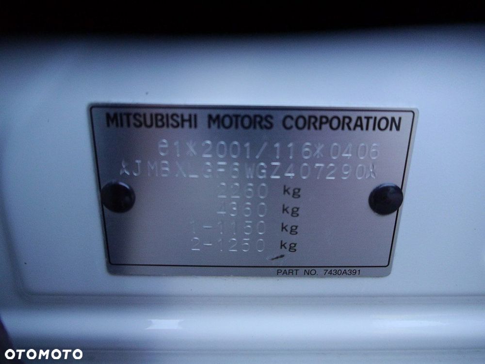 Mitsubishi Outlander - 38
