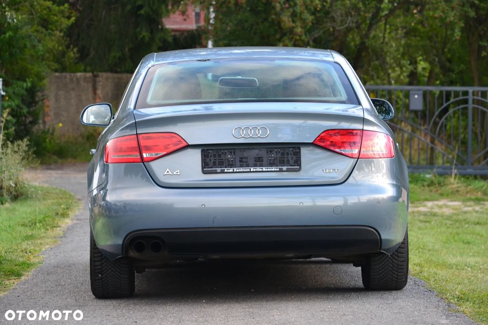 Audi A4 ver-1-8-tfsi-attraction - 7
