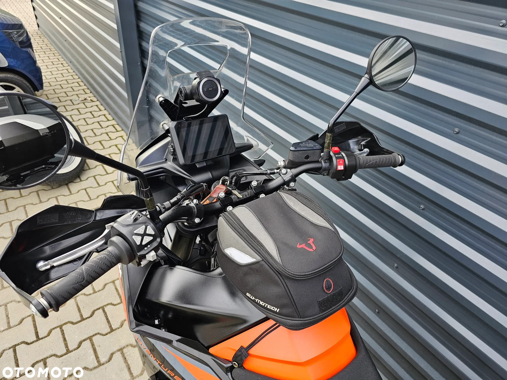 KTM Adventure - 8