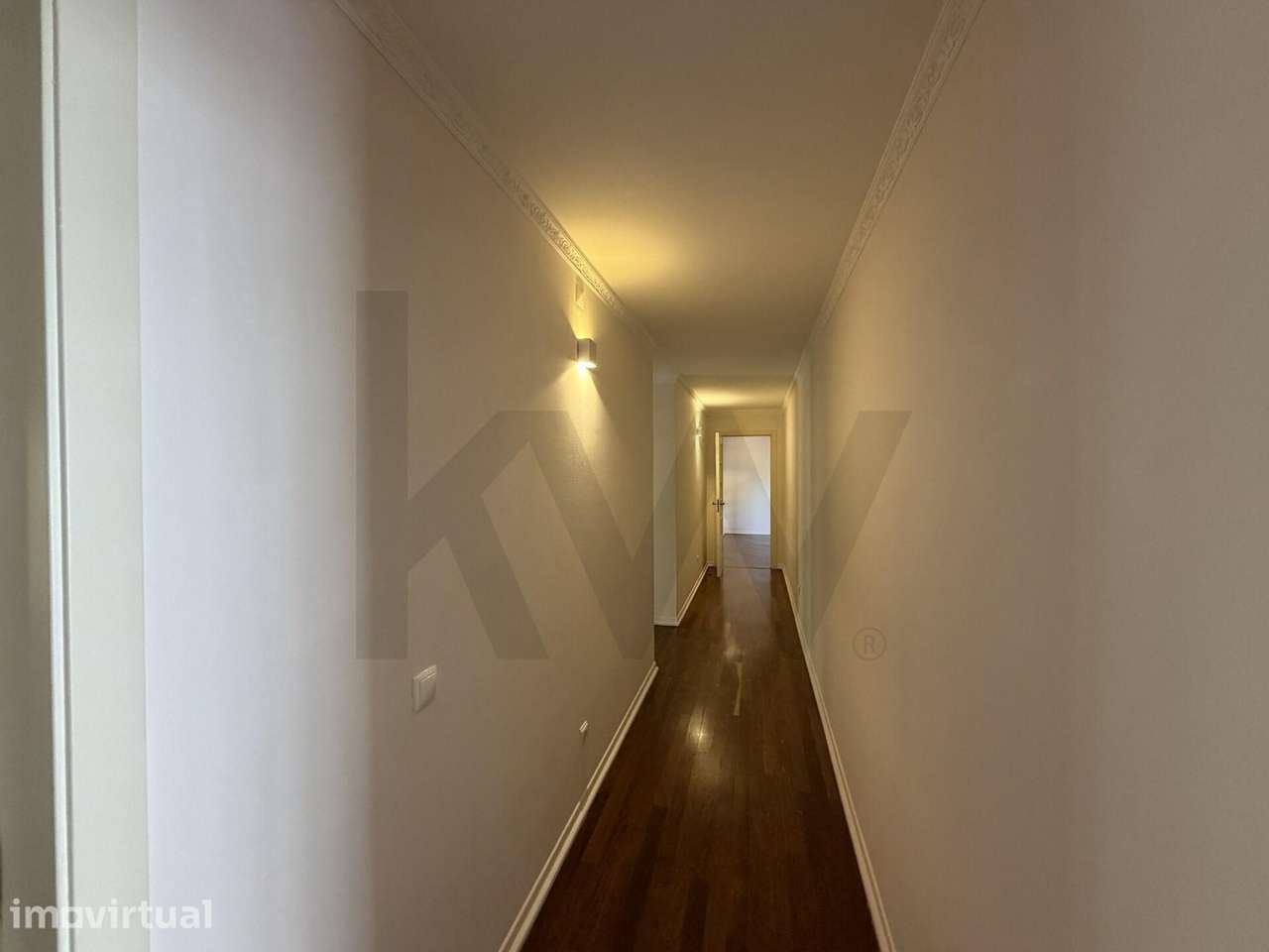 Arrendamento Apartamento T4 com piscina e garagem em Carnaxide - Grande imagem: 5/23