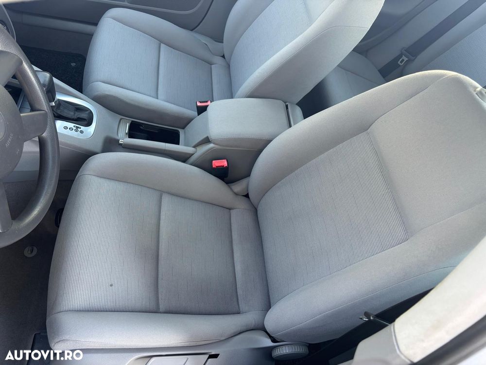 Volkswagen Golf - 14
