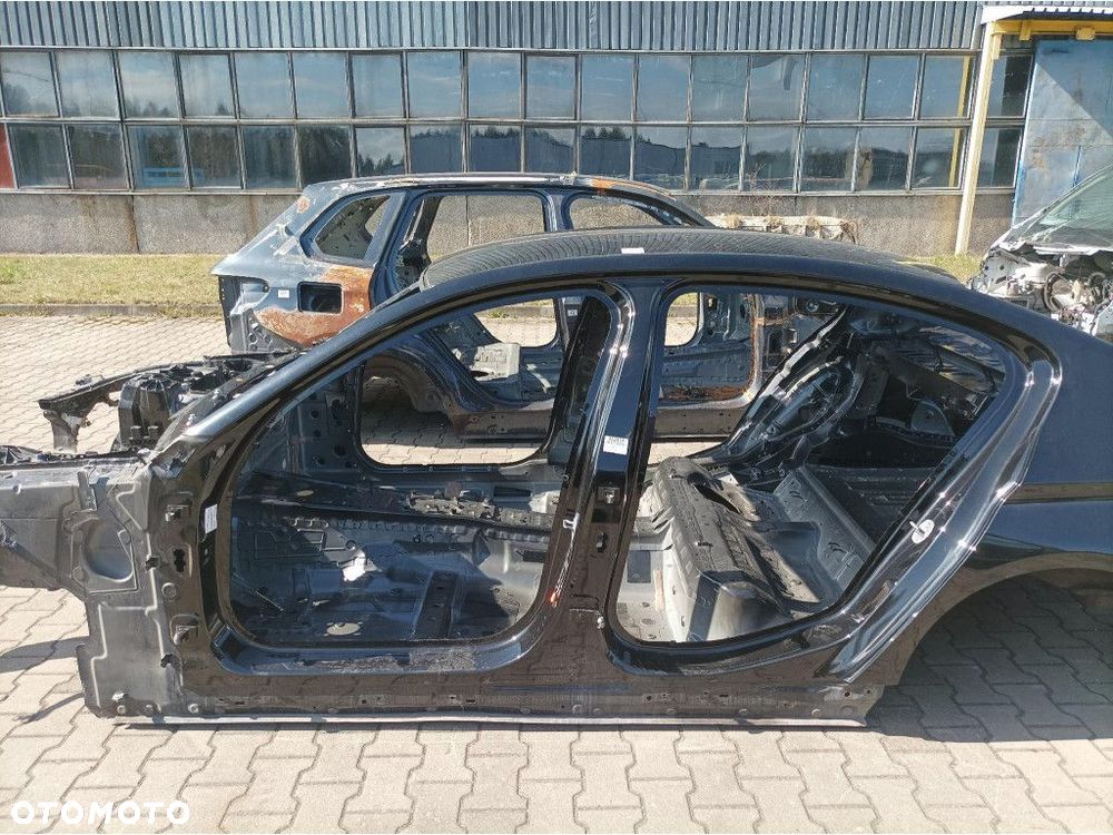 BMW M5 F90 G30 PRÓG SŁUPEK LEWY A I B 475 - 1