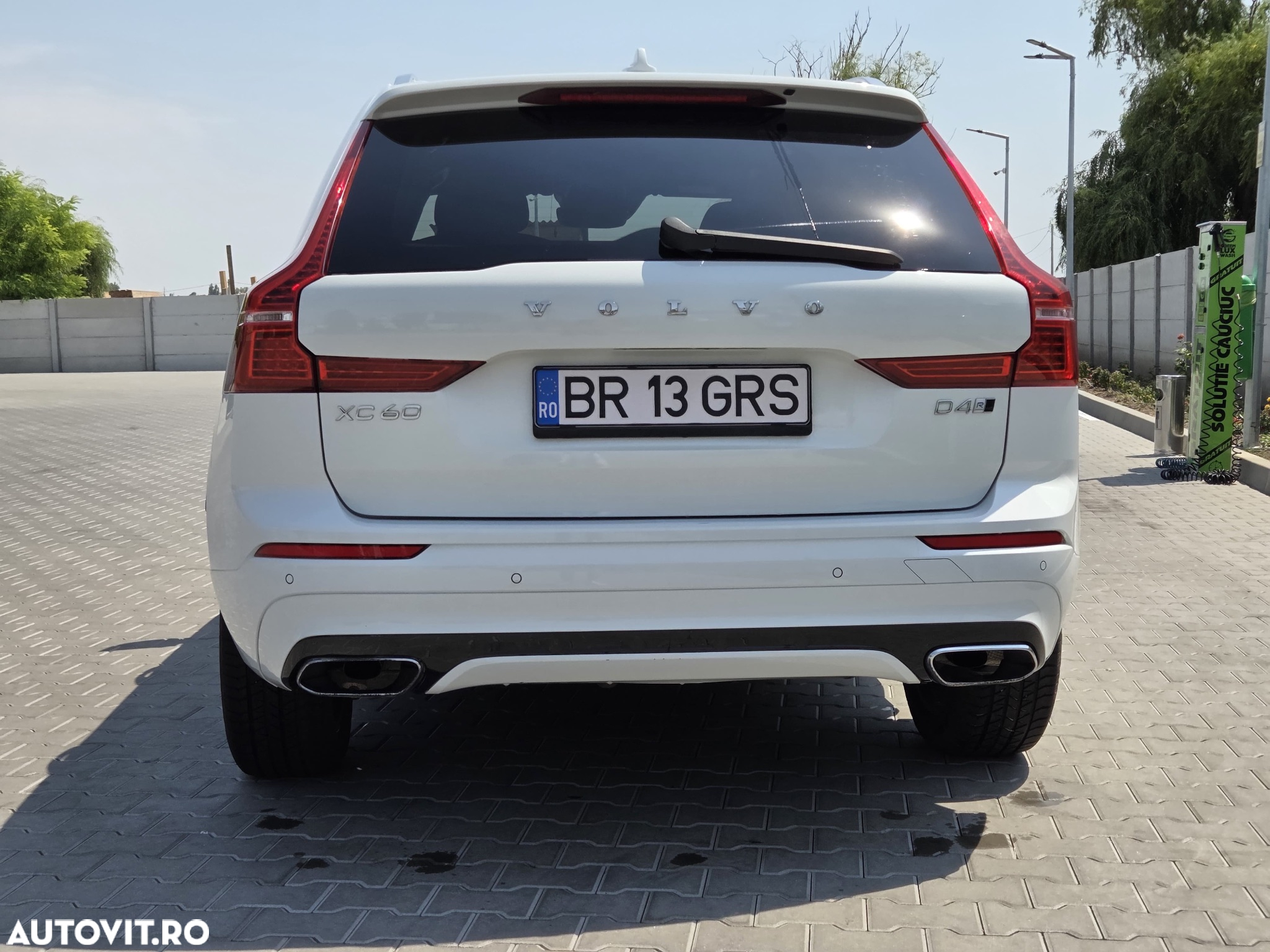 Volvo XC 60 D4 AWD R-Design - 6