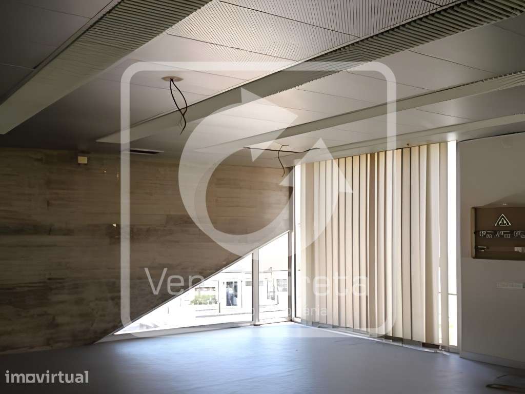 Loja/Edifício com 437 m² no Centro da Malveira - Excelente Visibili... - Grande imagem: 5/18