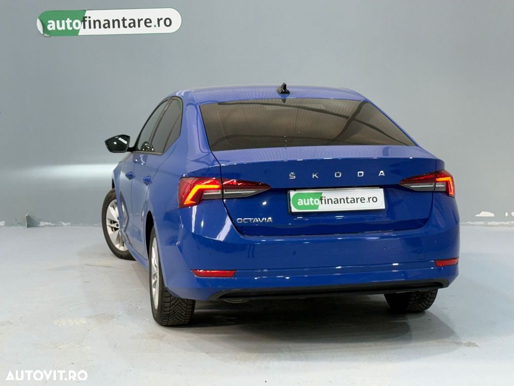 Skoda Octavia 2.0 TDI DSG Style - 6