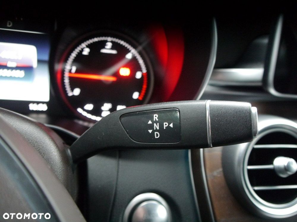 Mercedes-Benz GLC - 37