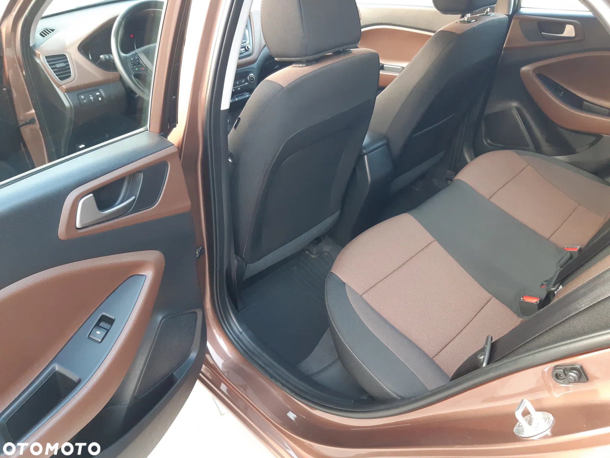 Hyundai i20 1.2 Comfort - 11