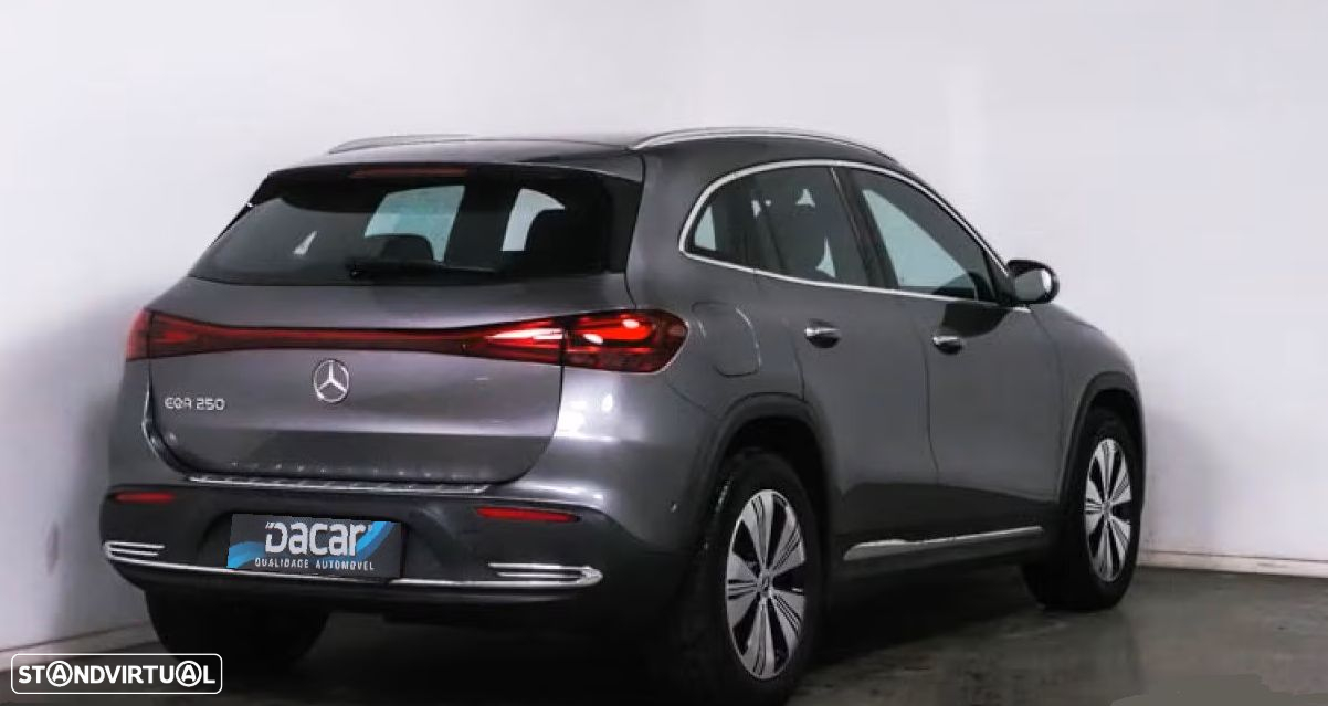 Mercedes-Benz EQA 250+ Progressive - 3