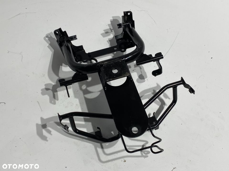 Stelaż przód Yamaha Tricity 125 18r. - 3
