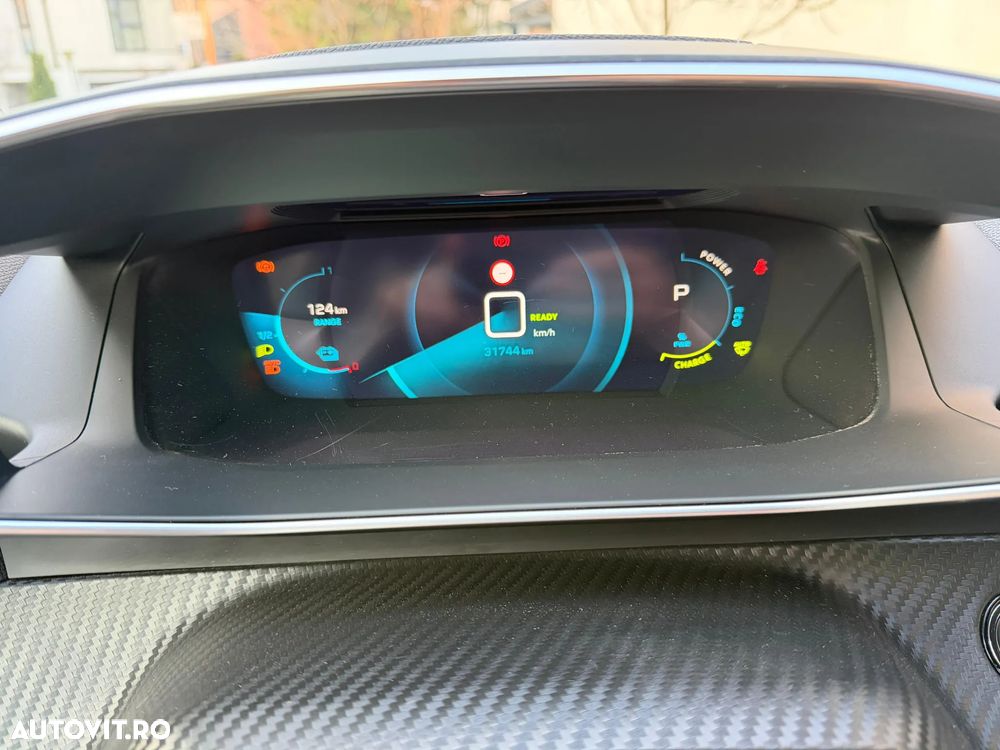 Peugeot 208 e-208 GT - 7