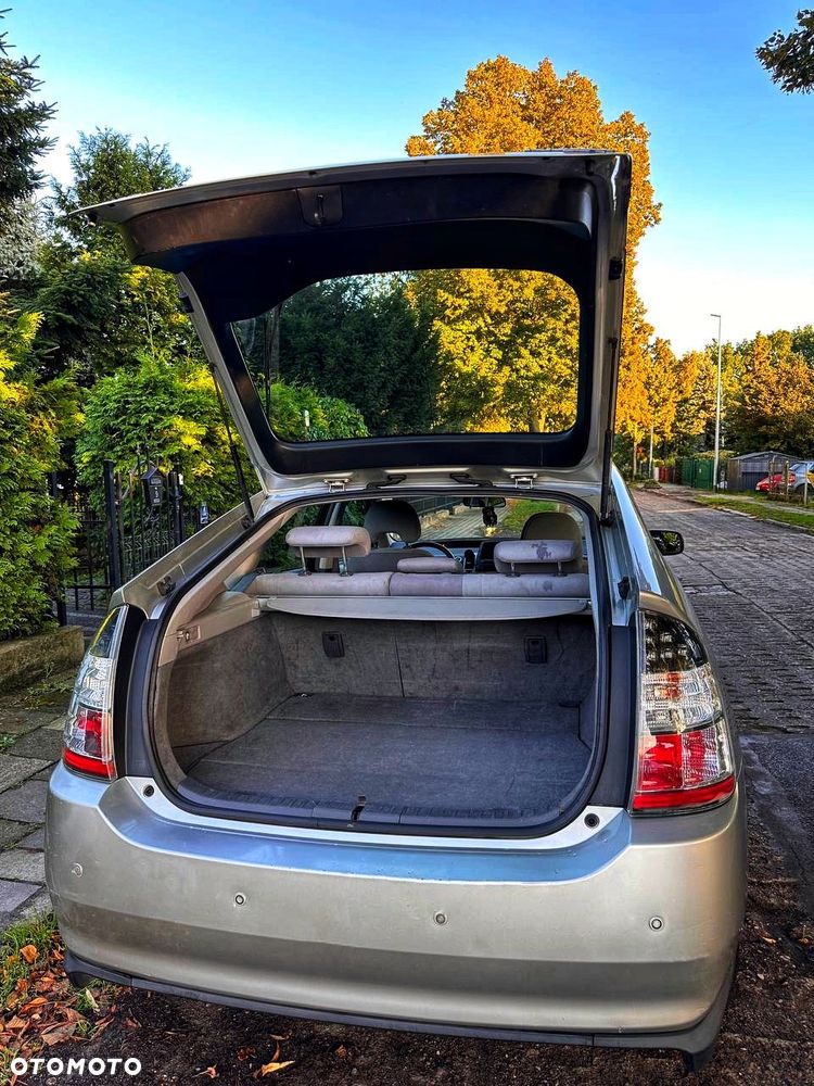 Toyota Prius 1.5 VVT-i Prestige - 14