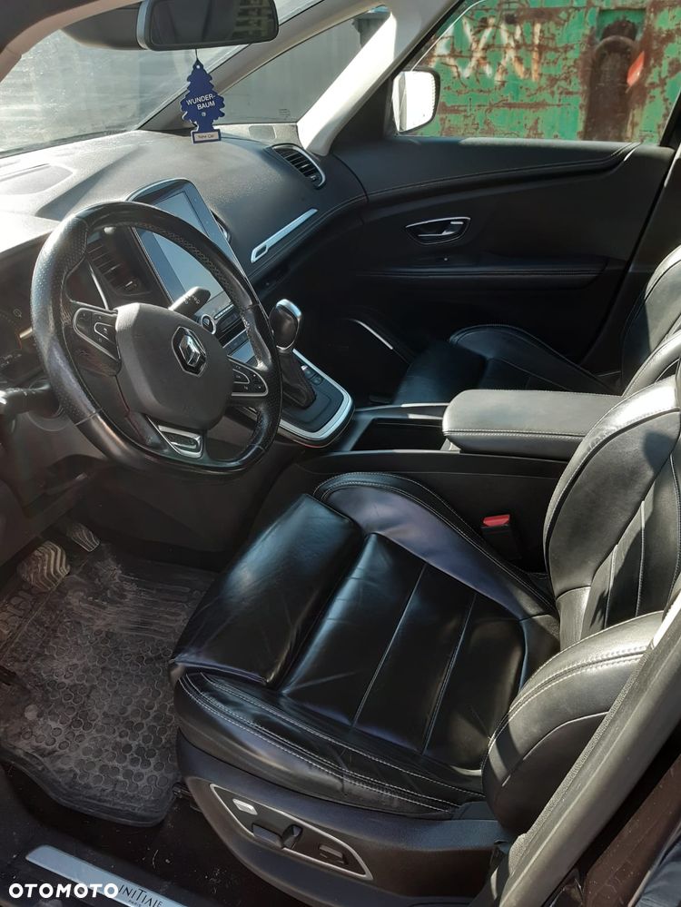 Renault Grand Scenic - 8