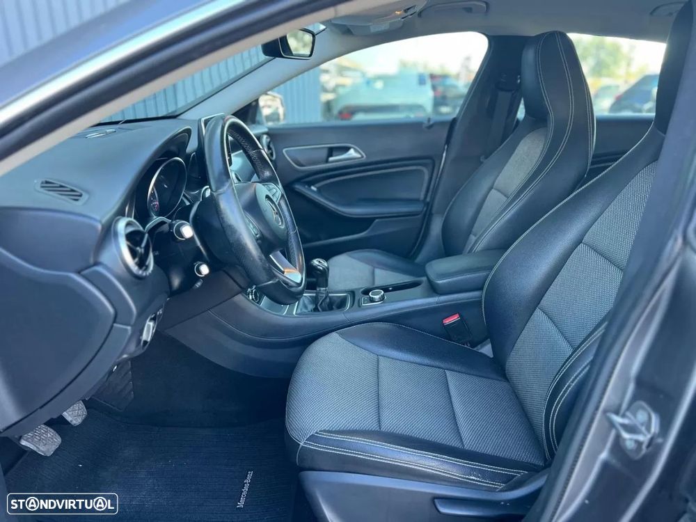Mercedes-Benz CLA 180 d Shooting Brake - 10