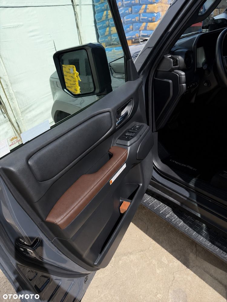 Toyota Land Cruiser LC 2.8 D-4D Executive - 6