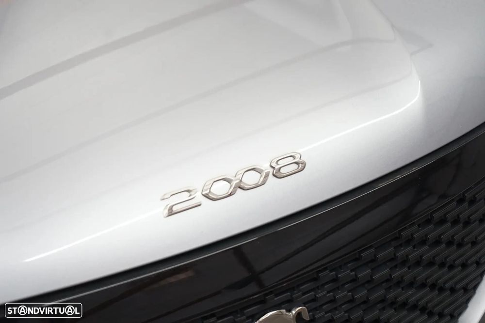 Peugeot 2008 1.2 PureTech Allure - 8