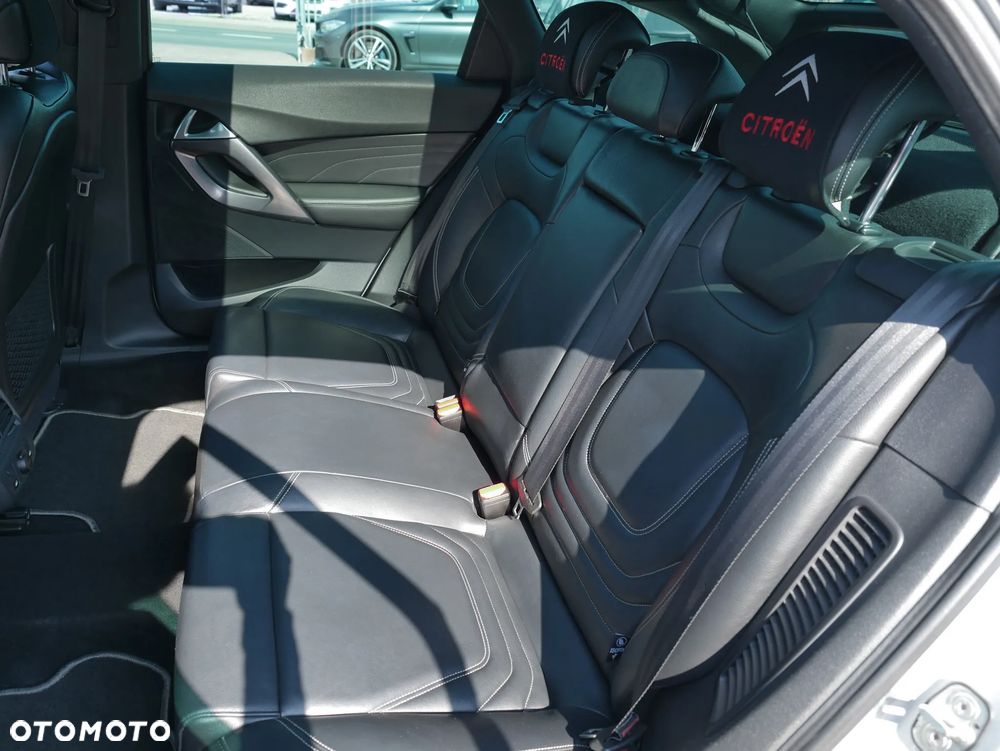 Citroën DS5 2.0 HDi Hybrid4 SportChic MCP - 11