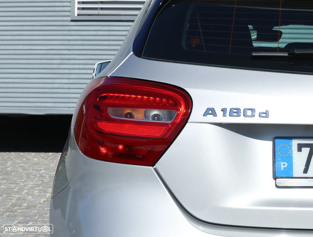 Mercedes-Benz A 180 d Urban - 14