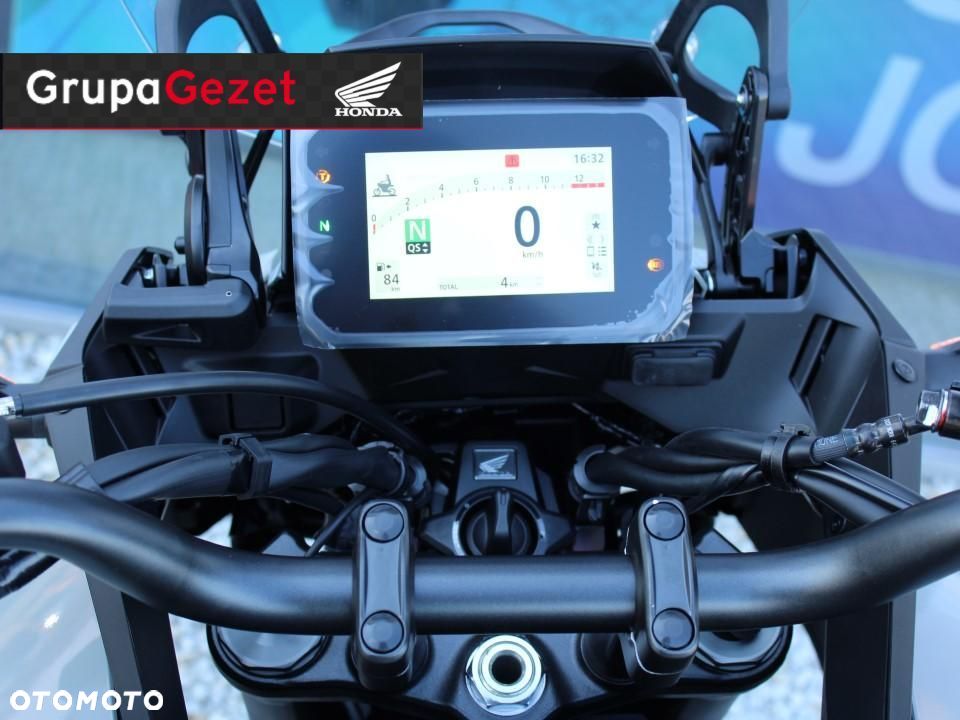 Honda CB - 16