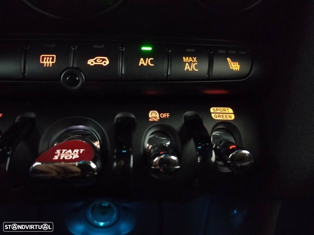 MINI 3 Portas Cooper Aut. JCW - 30