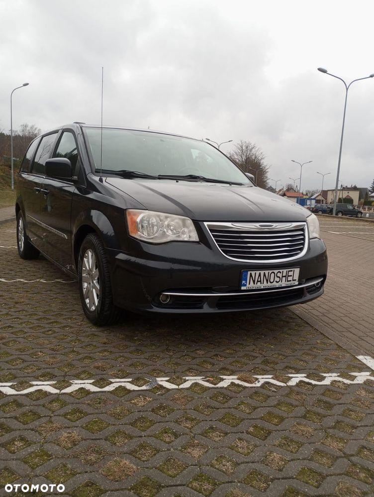 Chrysler Town & Country 3.6 Limited - 8