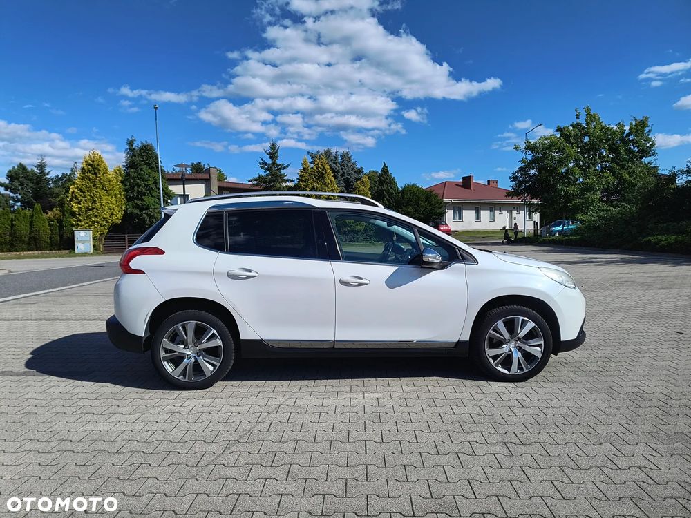 Peugeot 2008 1.6 BlueHDi Allure - 4