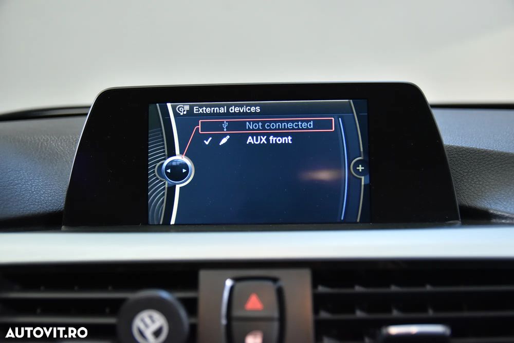 BMW Seria 3 318d - 21