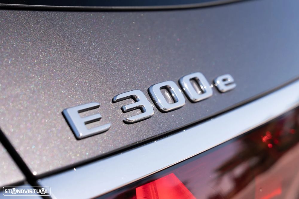 Mercedes-Benz E 300 e Station - 12