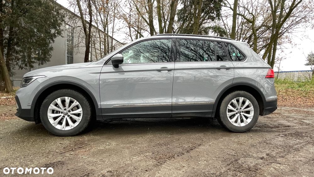 Volkswagen Tiguan - 2