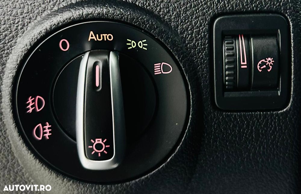 Volkswagen Tiguan 2.0 TDI DPF BlueMotion Technology Cup Sport & Style - 12