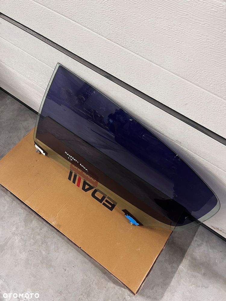 Lewa szyba tylnych drzwi Maserati Quatroporte 2009/2012 - 1