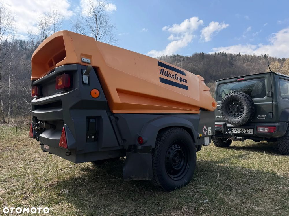 Atlas Copco XAS 97 Kompresor Śrubowy. Sprężarka. 5,5m3. Przyczepa mobilna jezdna do rejestracji. Silnik Deutz! jak Nowy 786 mtg. 2016rok. Import Norwegia! Chłodnica cyklonowa! NAOLEJACZ. Serwisowany w DEKRA Hamulec najazdowy. Opony z 2025roku. Zadbana Maszyna! OKAZJA - 1