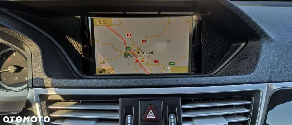 Mercedes-Benz Klasa E 250 CDI DPF BlueEFFICIENCY 7G-TRONIC Elegance - 28