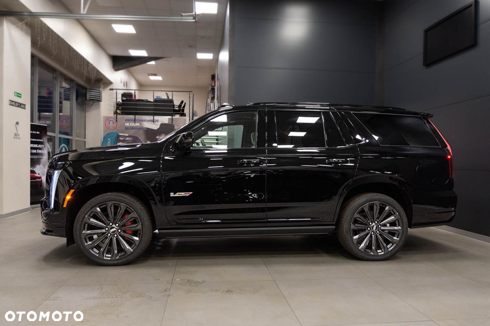 Cadillac Escalade - 4