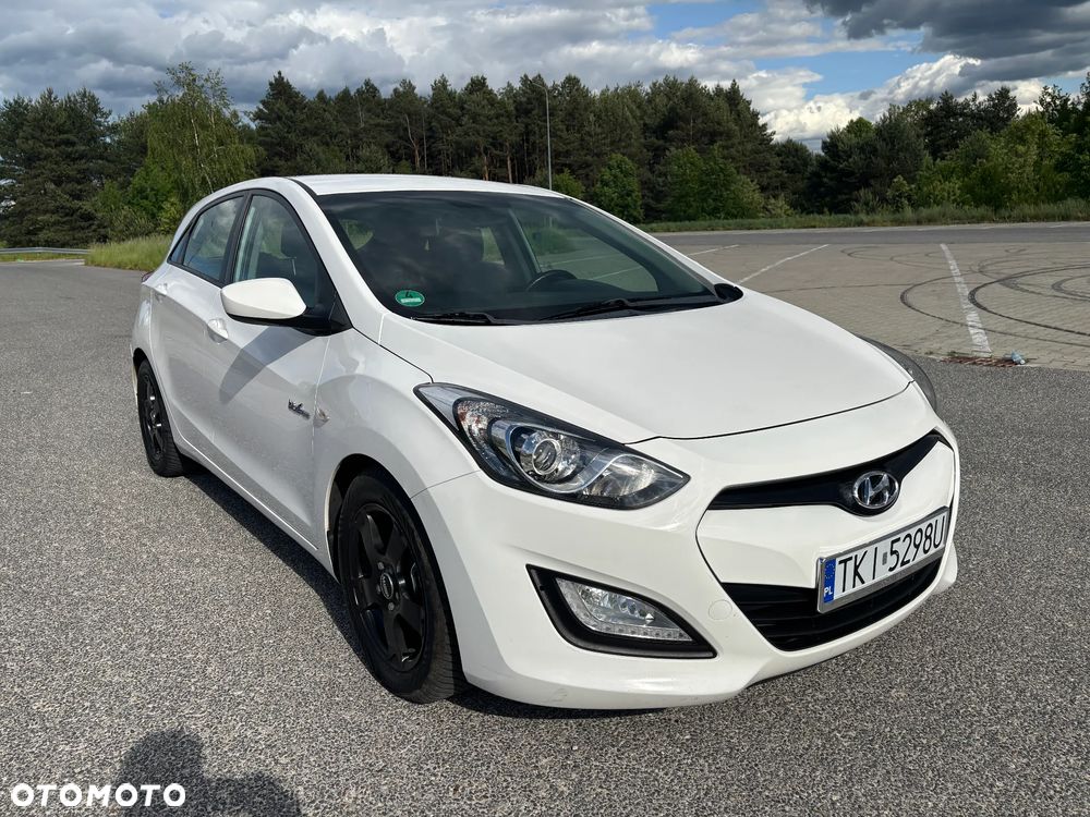 Hyundai i30 blue 1.6 CRDi Passion - 3